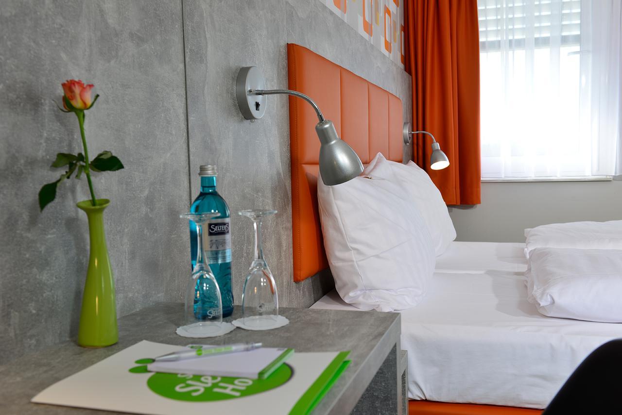 Sleepysleepy Hotel Giessen Linden  Exterior foto
