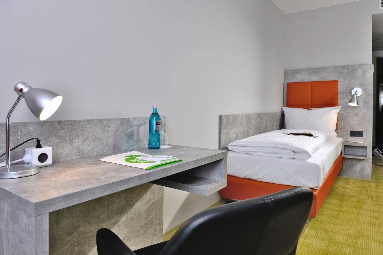 Sleepysleepy Hotel Giessen Linden  Exterior foto
