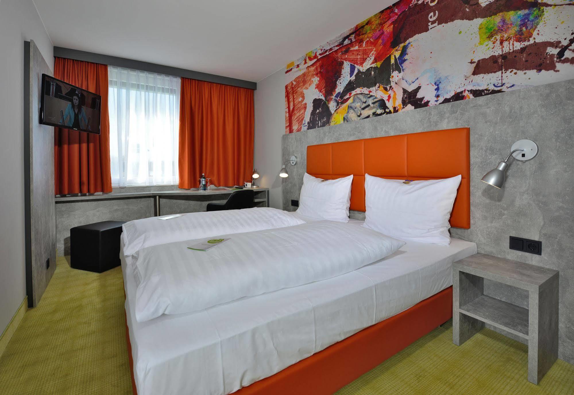 Sleepysleepy Hotel Giessen Linden  Exterior foto