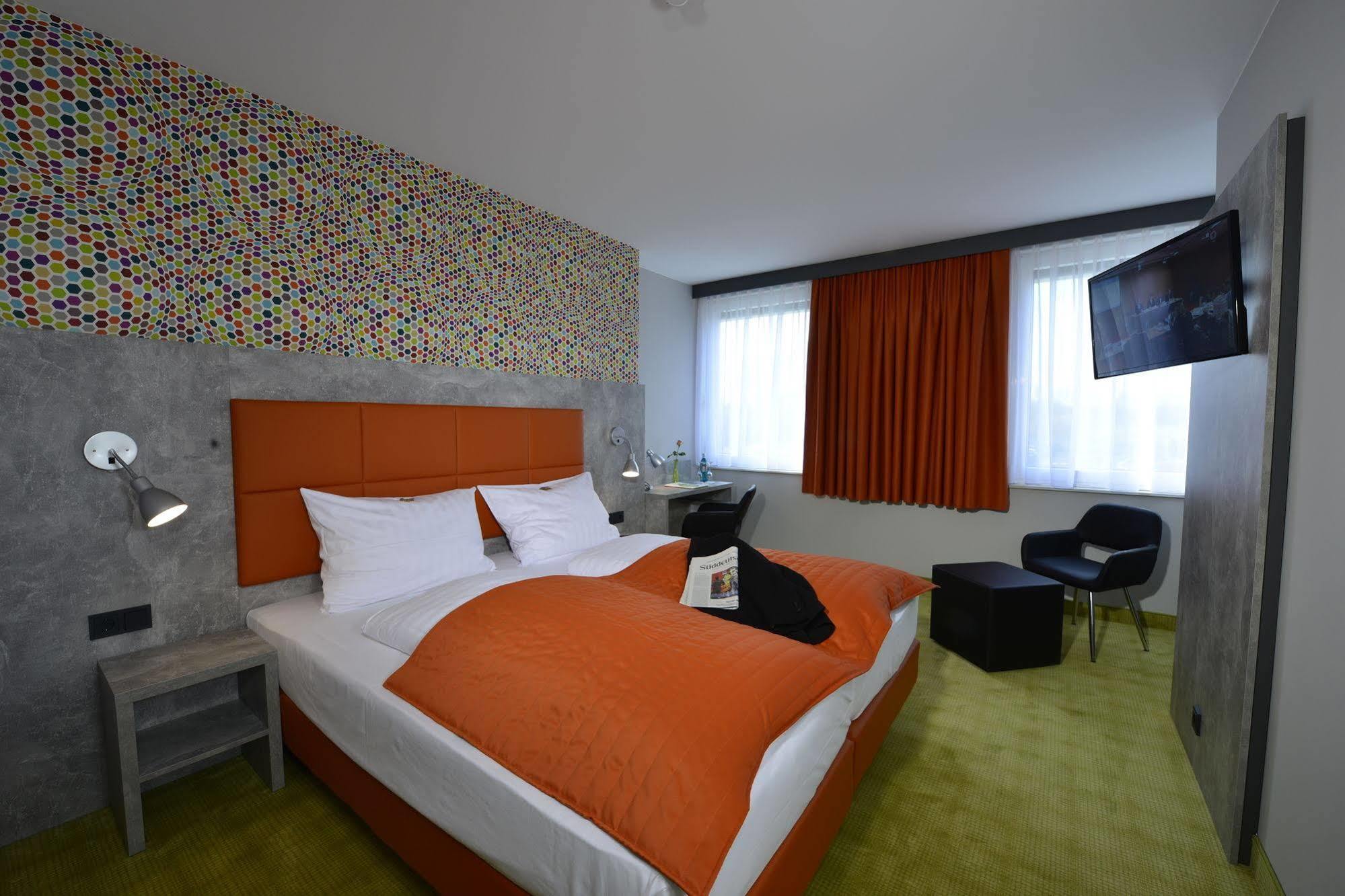 Sleepysleepy Hotel Giessen Linden  Exterior foto